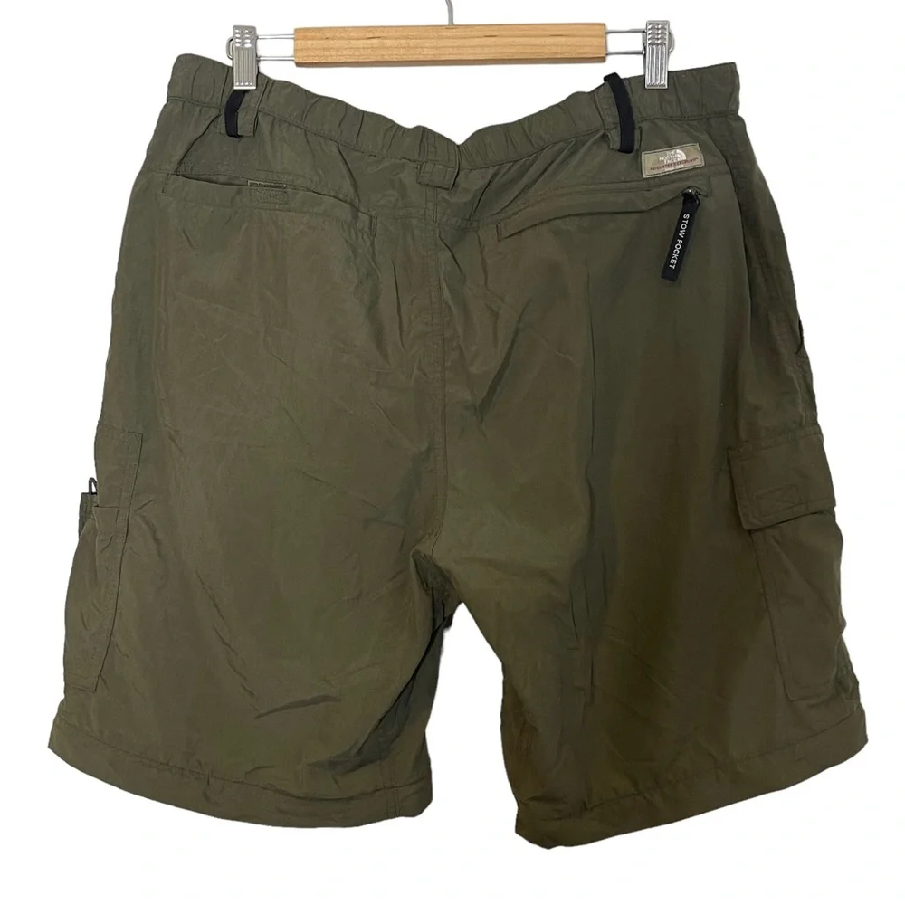 The North Face Mens Outdoor GorpCore Cargo Shorts Size L Green Nylon Activewear